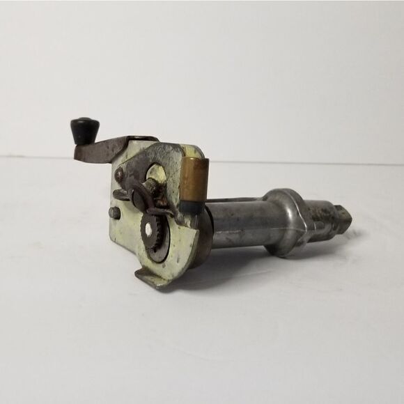 Vintage kitchen aid can opener attatchment - Picture 3 of 3